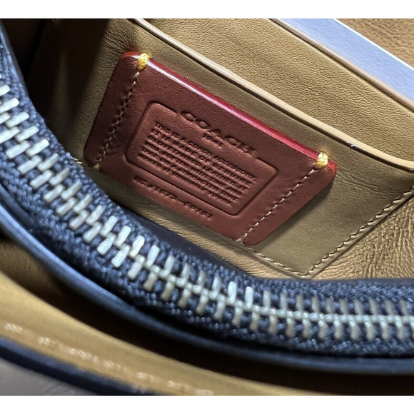 NWT Coach Tea Rose Leather Clutch Wristlet Black Red White Blue 58181 RARE!! - Picture 13 of 13